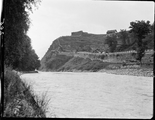 ����ƿ�ڹų�ǽ���������������ά�ʲ�